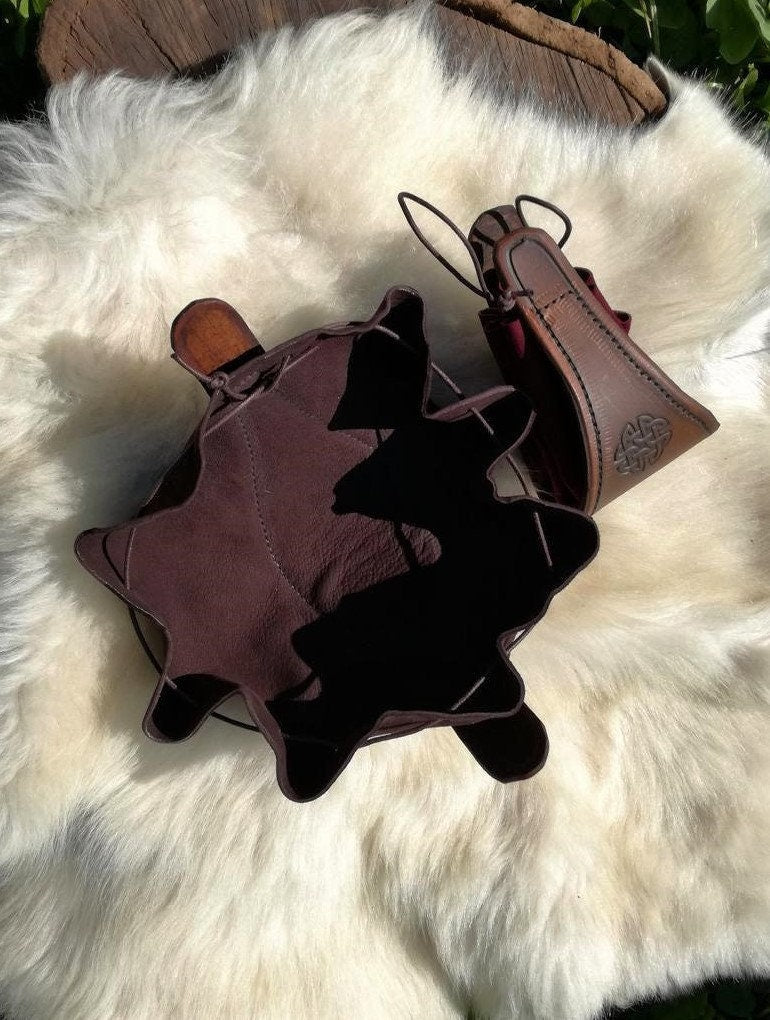 Coin purse leather purse with skull decoration skeleton design for larp fashion pirate clutch bag - MorgothLab