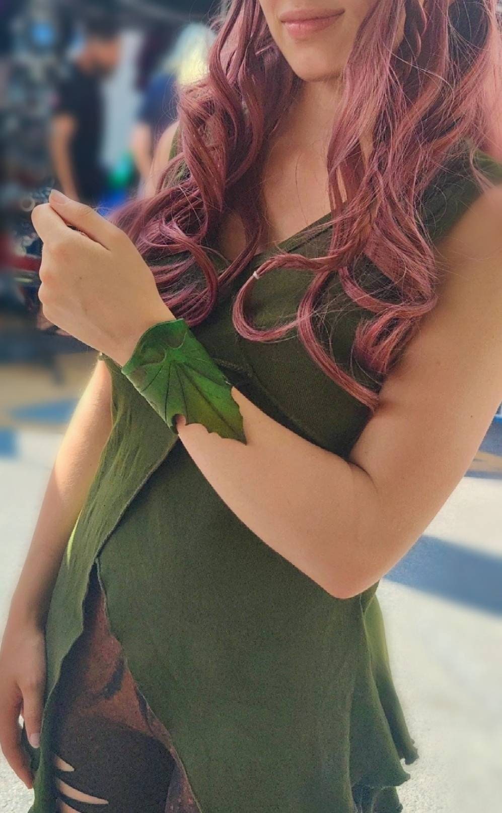 Custom handmade leather leaf bracelet crafted from sustainable vegetable-tanned leather.