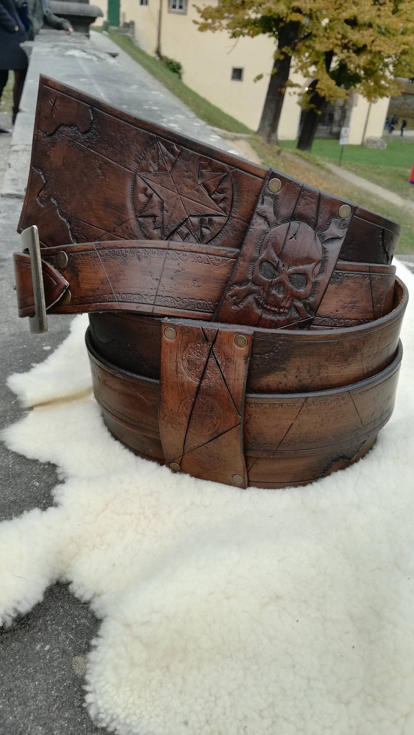 Handmade Italian leather pirate captain belt – engraved and perfect for commanding the high seas in LARP and cosplay