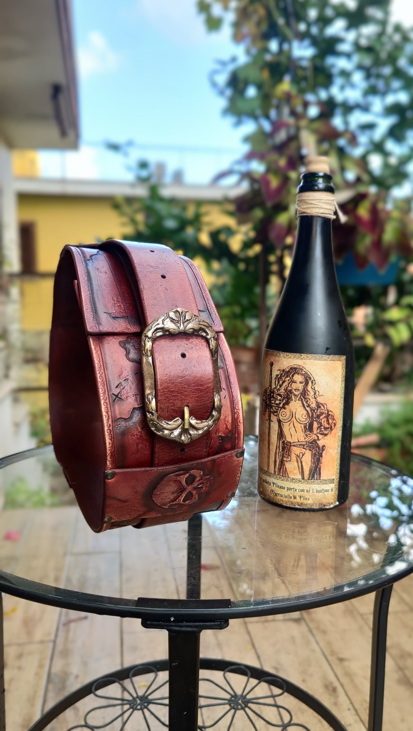 Medieval style engraved leather pirate belt – ideal for LARP, cosplay, and theatrical costumes