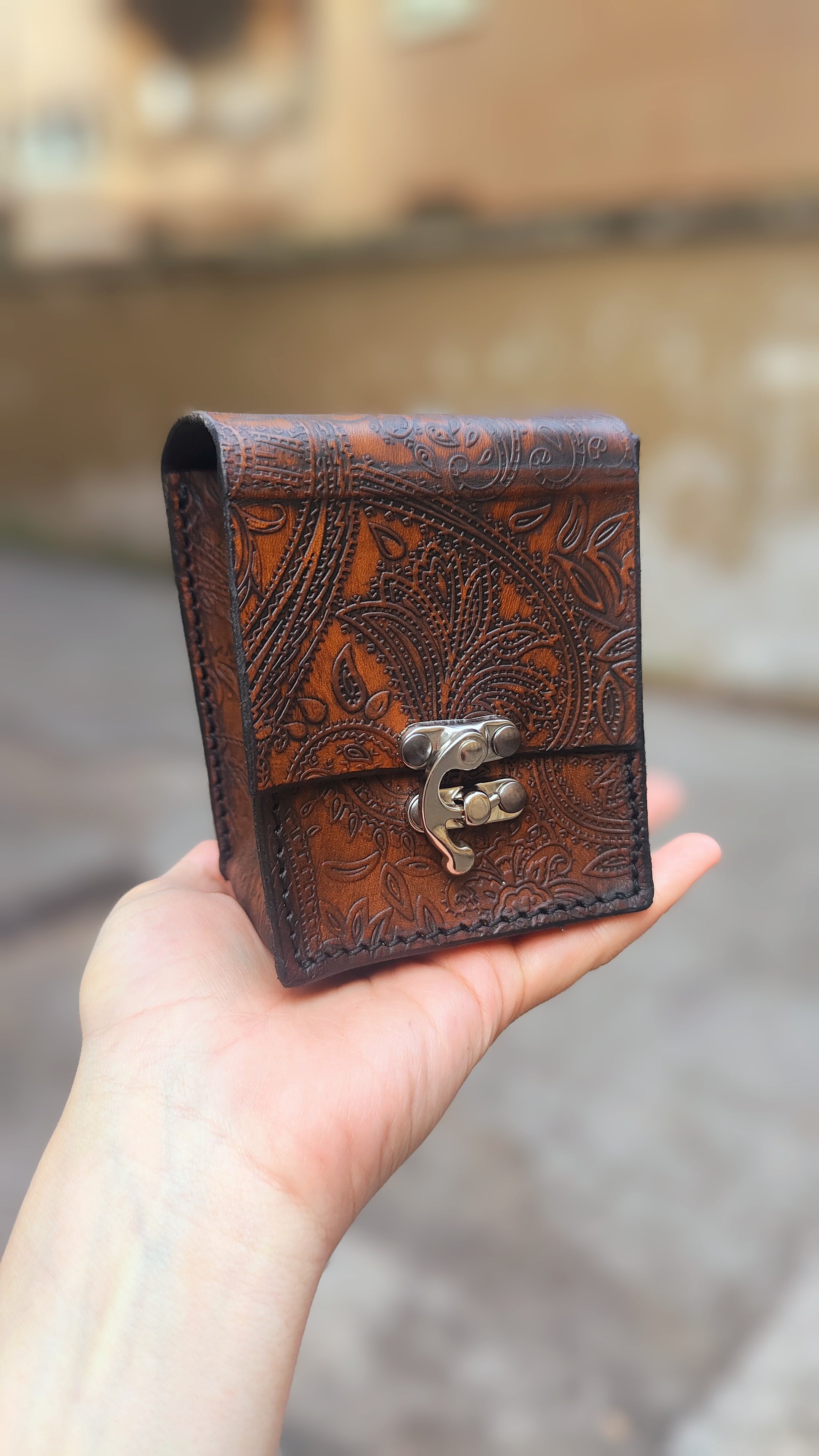 Custom Leather Card Holder - Deck Box 100+ Magic The Gathering / Pokem MorgothLab Custom Leather Card Holder - Deck Box 100+ Magic The Gathering / Pokem MorgothLab