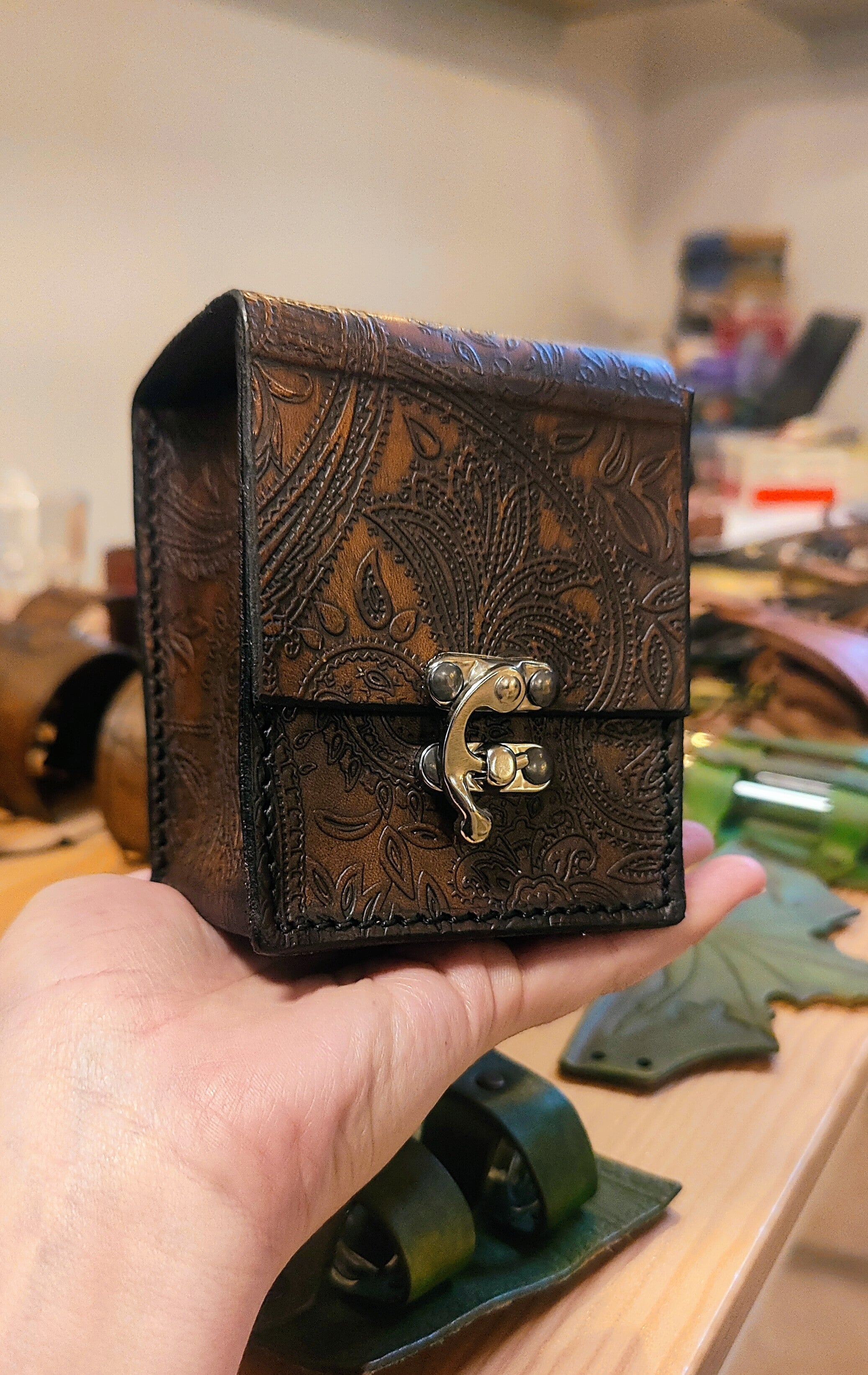 Green Leather Deck Case, Green Feathered orders Serpent Skin Game Deck Box. Hand dyed & hand sewn finely crafted leather card holder. MTG, Pokemon