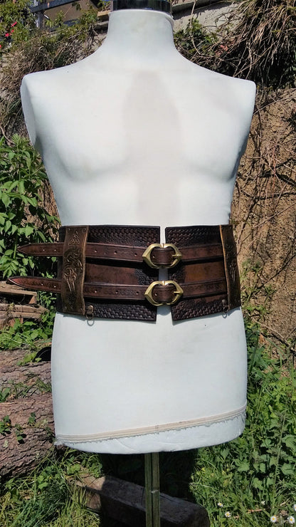 Durable and stylish, this handmade leather belt with a double buckle design is perfect for LARP, costumes, or everyday wear.