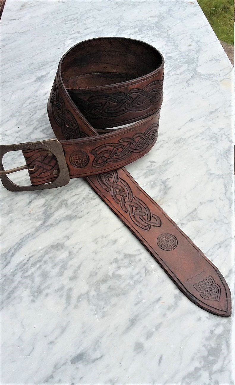 Handmade Italian leather belt with Celtic knot engravings, a unique and artistic medieval or fantasy-inspired piece