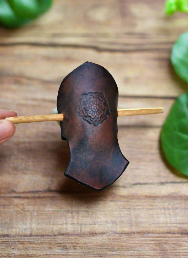 Cute custom HAIR CLIP handmade Premium Italian leather hair clasp, perfect for LARP, cosplay, and historical reenactments, accessory