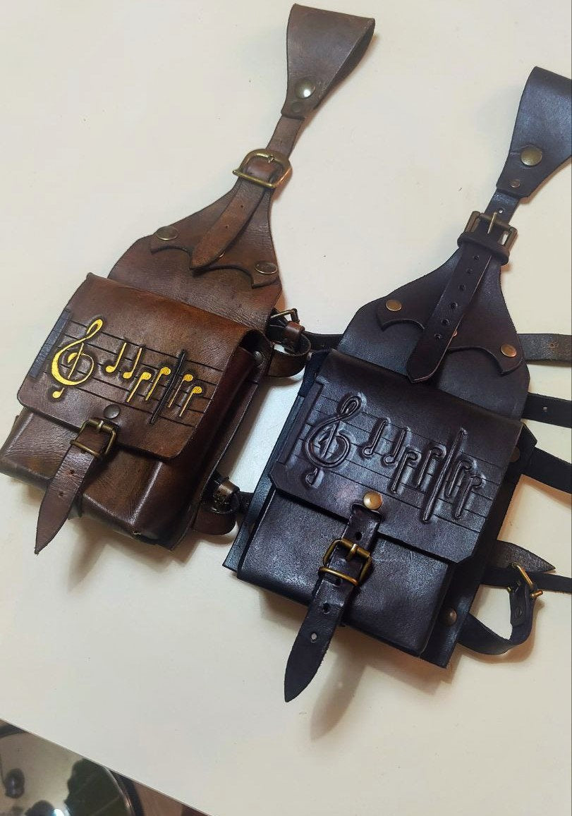 Premium vegetable-tanned Italian leather leg bag, handcrafted for durability and style.