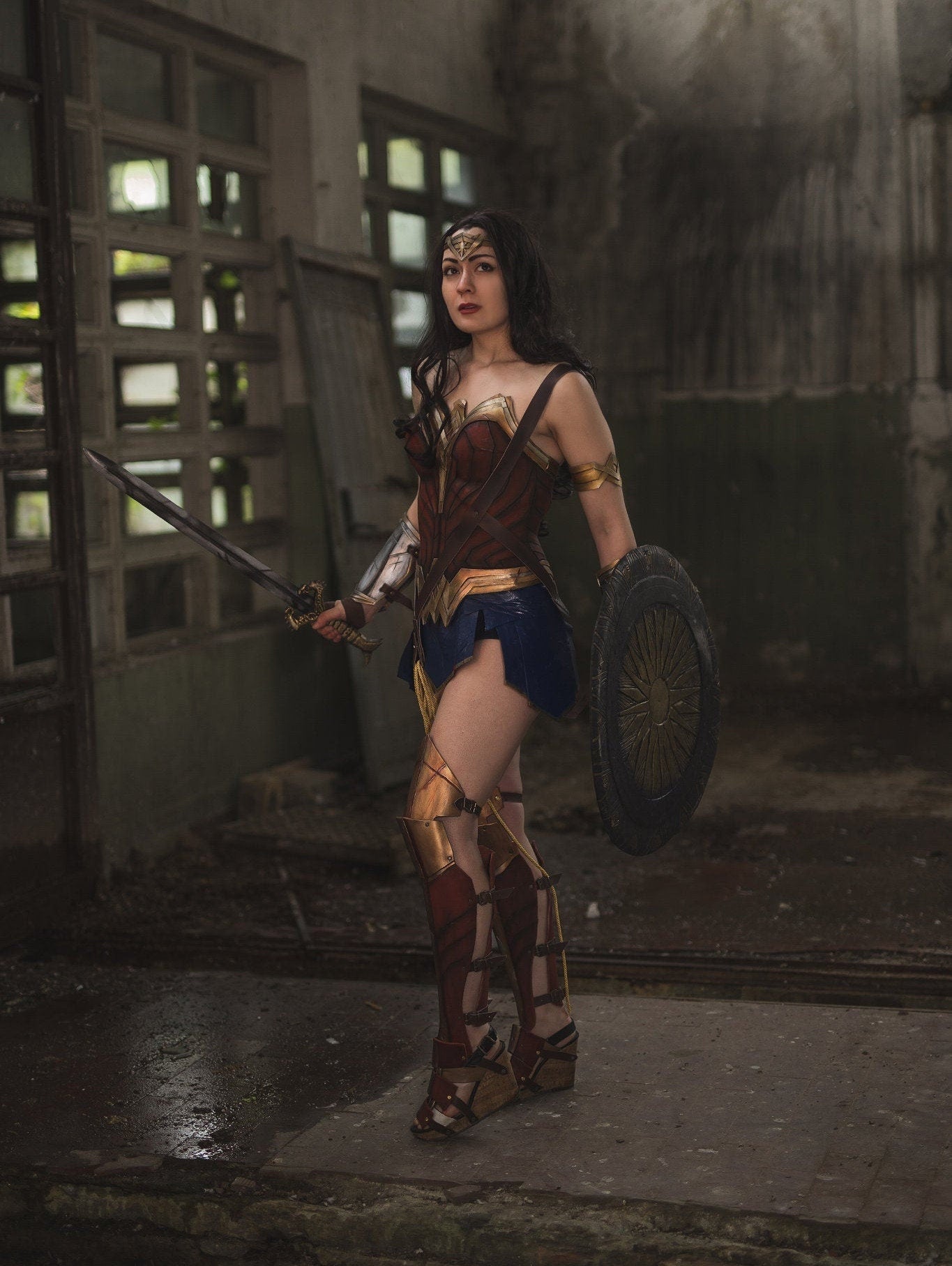 High-quality leather Wonder Woman cosplay costume, custom-made for a durable and realistic warrior look