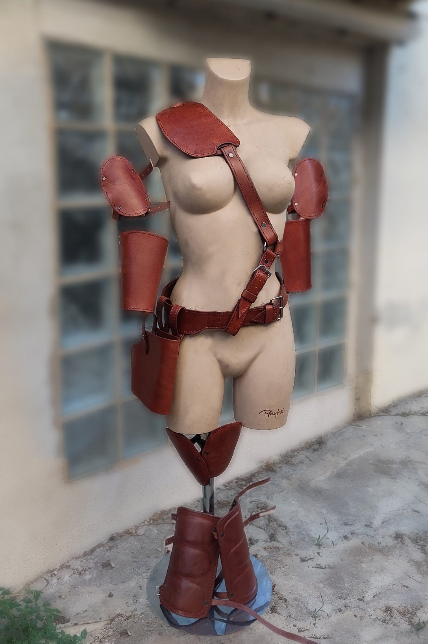 Fallout Lucy MacLean cosplay armor, custom wasteland leather armor