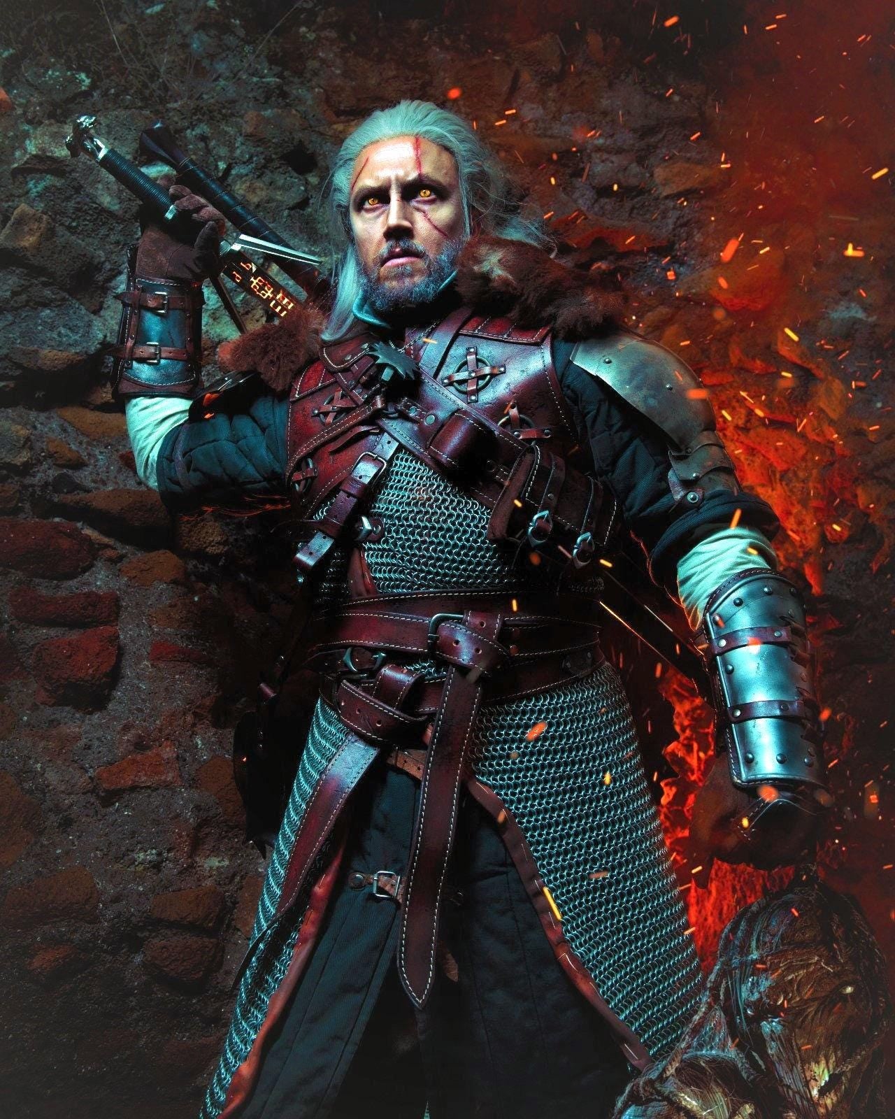 Armatura dell'Orso The Witcher Geralt design personalizzato fatto a mano - set completo costume cosplay