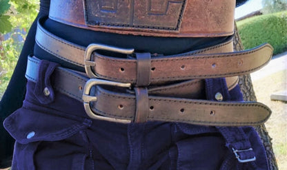 Elegant Italian leather belt with smooth edges, ideal for casual and formal outfits.