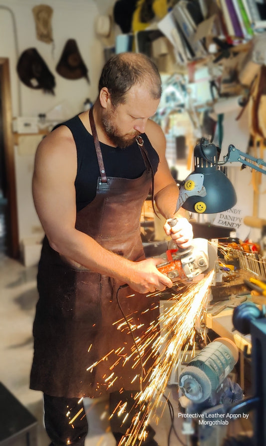 Thick Leather Apron - Handmade & Durable Artisan Workwear by Morgothlab